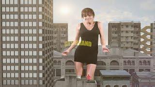 Giantess Models In The City