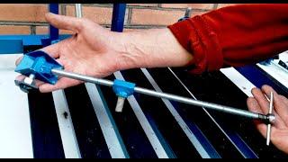 Clamp vise clamp on the rack for the angle grinder.