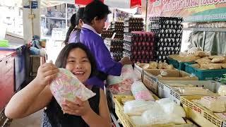 Ep.669 พี่โยน้องแนนน้องแก้มพากันมาเดินตลาดสดเพื่อหาซื้อวัตถุดิบไปทำก๋วยเตี๋ยว