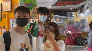  VLOG   a day in new york city  museum thrifting eating 