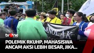 Mahasiswa Unjuk Rasa Desak Pemerintah Buka Draft Terbaru RKUHP  Kabar Petang tvOne