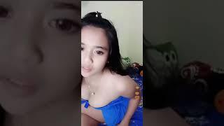 18SX HOT BIGO LIVE  BAJU NYA HAMPIR TERBUKA