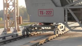 TS Rail Mounted Shiploader loading grain to Barges