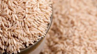 Польза бурого риса в отличие от белого заключается в том что бурый нешлифованный рис имеет...