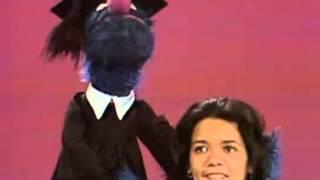 Classic Sesame Street - Professor Grover Talks About the Head