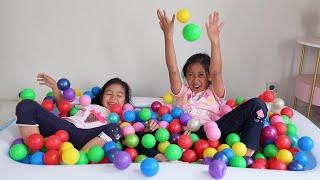 Keysha Learns Color Ball With Mom And Superheroes - The Ball Pit Show Colors Song