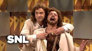 Barry Gibb Talk Show Ben Bernanke Rachel Maddow Roland S. Martin - Saturday Night Live