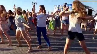 Астрахань. Танцы на День Молодежи