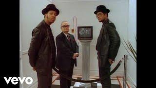 RUN DMC - Beats To The Rhyme Official Video