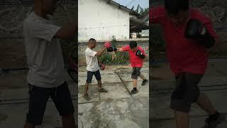 Bapak Bapak Depok Latihan Tinju di SAS Boxing #tinju #boxing #latihantinju