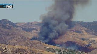 Brush fire breaks out in Castaic