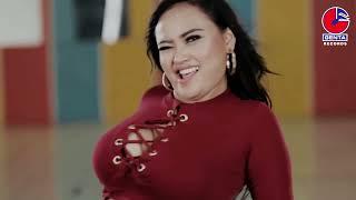 Clara Gopa shaking her tits in a music video