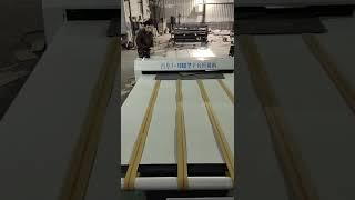 Automatic cardboard box die cutting machine