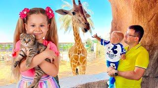 Diana and Roma in the Animal World  Video compilation