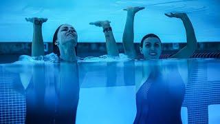 दोनों बहन Swimming pool में फंस गयी  Movie Explained In Hindi  Decoding Movies