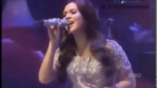 Lagu Terjebak Nostalgia Konser Raisa