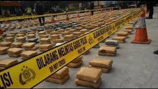 Detik-detik penangkapan kurir pembawa ganja 1Ton @NET86