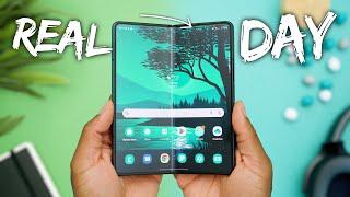 Samsung Galaxy Z Fold 4 - Real Day In The Life Review