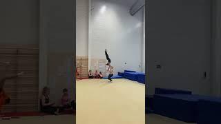 360 half flick to handstand. Girls.