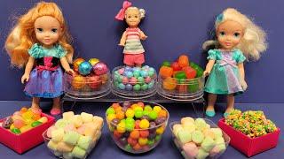 Candy store  Elsa & Anna toddlers shop for colorful candies