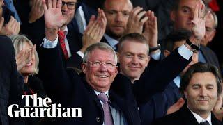 Sir Alex Ferguson gets standing ovation on his return to Old Trafford