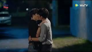 lovely writer the series kissing scene