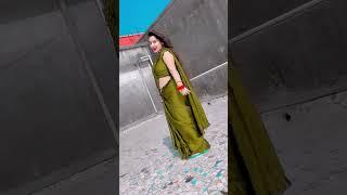 #Shivanithakur23  Hamar piywa chalwe dijal gadiya..