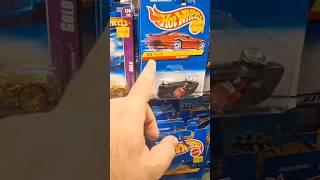 Olha quantos #hotwheels antigos e raros encontrei nessa loja no #japao  Tem mais no meu vídeo