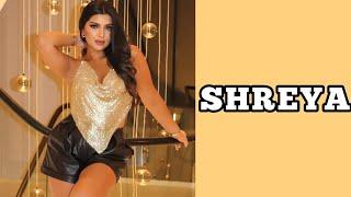 Shreya  Indian Born UK Model  Fashion Influencer   Social Media Personality