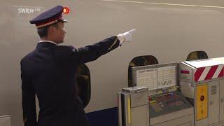 Shinkansen in Japan strange despatch of the train with hand gestures