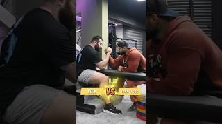 @TunaTavus  BİLEK GÜREŞİNDE YENİLİYOR  @m.y.hulk VS @TunaTavus