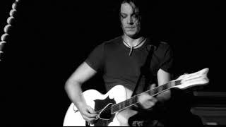 The White Stripes - 300 M.P.H. Torrential Outpour Blues Live