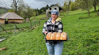 A touching story about life in a mountain village finally waited for chickens