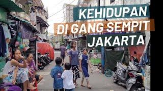 Lebih dekat melihat kehidupan Di Gang Sempit Jakarta  Jakarta Slums