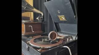 （童謠）平山 美代子・中山 梶子 泣虫學校 78rpm record. HMV Model No 101 Gramophone.