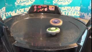 Beyblade Big Bang Pegasis FD vs Fang Leone 130W2D