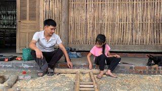 Ngoc Han cooks delicious peanut sticky rice. Uncle Dong has finished making the bamboo bed