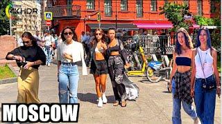 ⁴ᴷ STREET STYLE OF THE RUSSIAN YOUTH ON A DAY OFF  Walking tour  Moscow - HDR Video