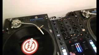 Dj shiftee crazy hip hop mix on Maschine & Traktor control