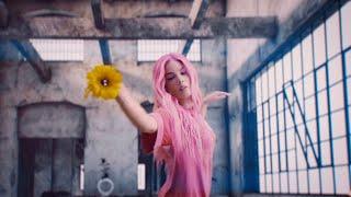 Marshmello & Halsey - Be Kind Official Music Video