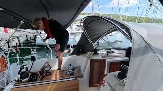 Einhand ablegen vom Steg in der Marina Punat mit einer Bavaria 37