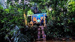 hit by heavy rain slept soundly until morning in a riverside shelter