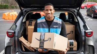 Michael Penix Jr. helped celebrate Amazons one-billionth delivery from a Same-Day site in the U.S.