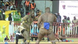    COMBAT BOY NIANG 2 Vs TAPHA TINE   REGARDEZ COMMENT TAPHA TINE  A HUMILIE BOY NIANG 2