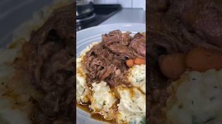 How to make JUICY TENDER FLAVORFUL pot roast in the Dutch oven #shorts