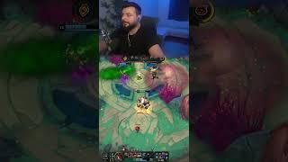 Arenada afk kalıp telefonla konuştuk Adamlar kesemedi D #elayja #leagueoflegends #shorts