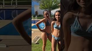 Desafio da piscina brincadeira entre as meninas