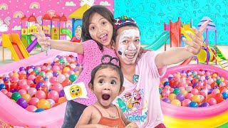 ENG CC+AUDIO LEIKA BABYSITS LEXIE FOR A DAY AT PLAYGROUND  LEIKA VS TOMPEL LEXIE CHALLENGE