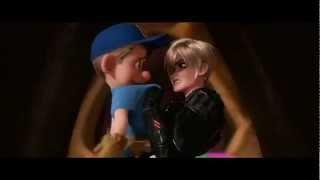 Wreck-It Ralph - Felix And Calhoun Kiss.