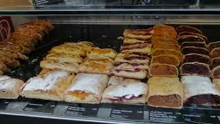 Street food in Austria. Amazing Strudel cafe in Innsbruck  Штрудель кафе в Инсбруке. Австрия